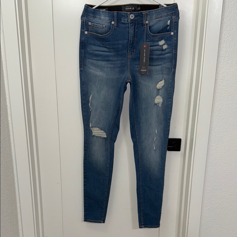 TORRID Women's Jeans Size 12 T Sky
High Skinny Heartthrob NWT - Picture 1 of 10